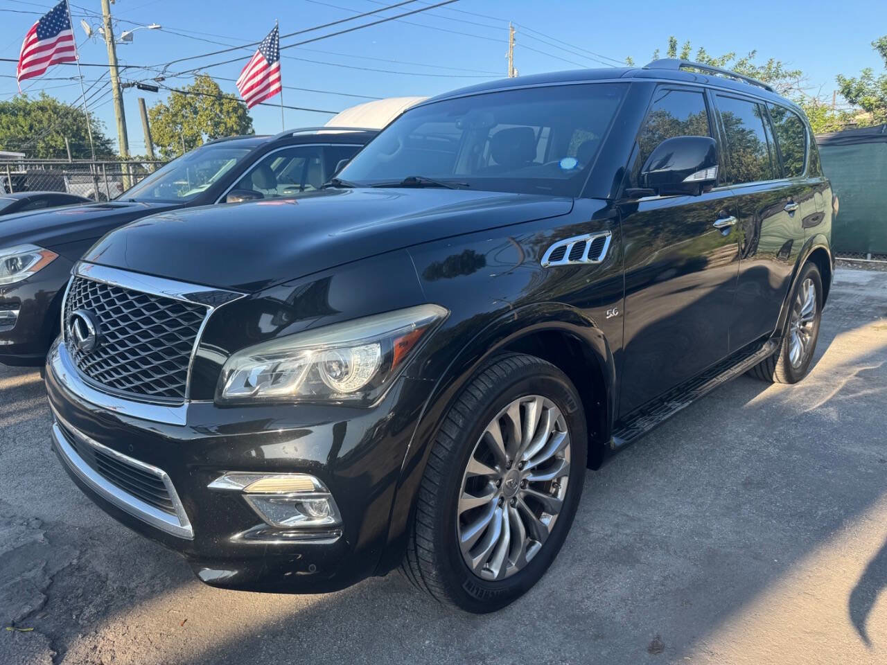 Used 2015 INFINITI QX80 2WD w/ 22" Wheel Package image 2