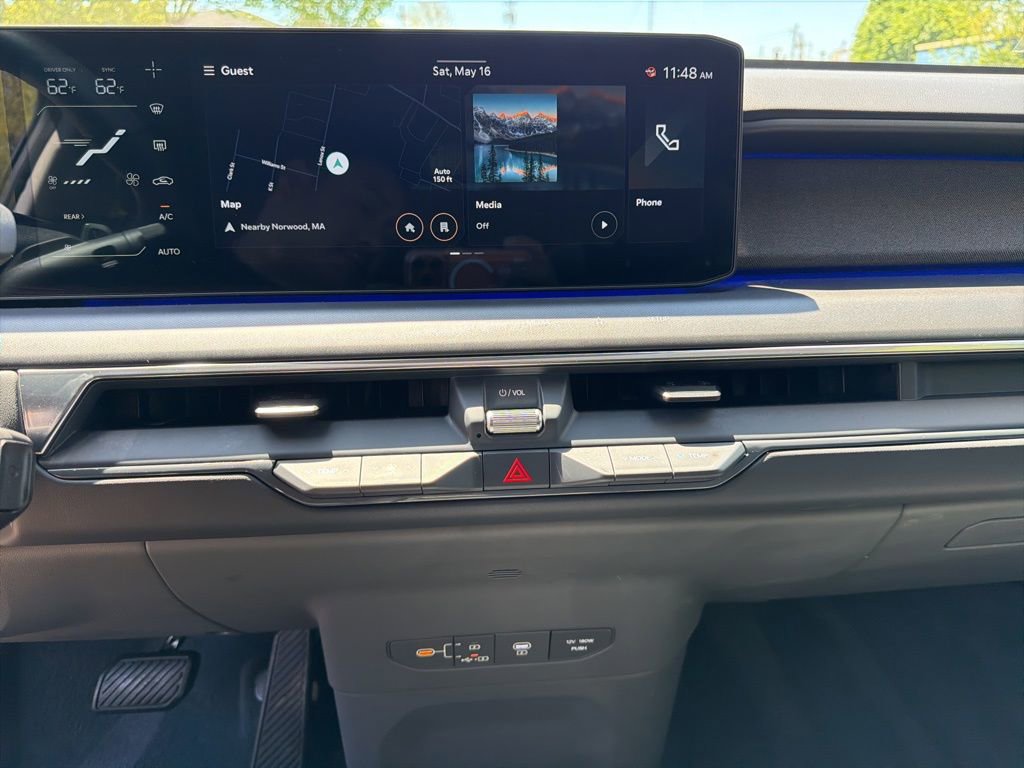 Certified 2025 Kia EV9 Land w/ Towing Package AWD/4WD image 19