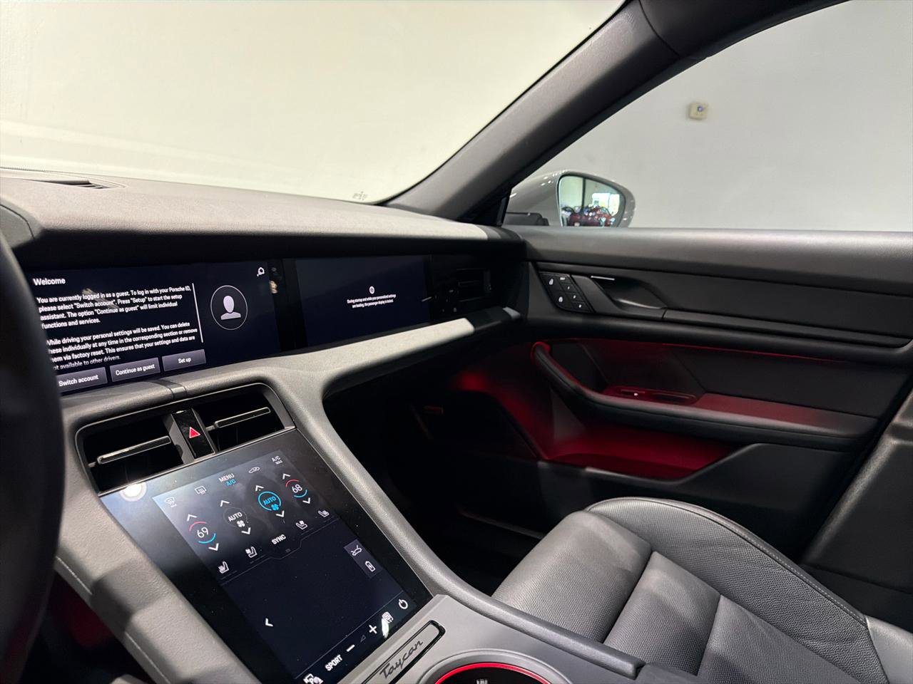 Used 2023 Porsche Taycan 4S w/ Premium Package image 17