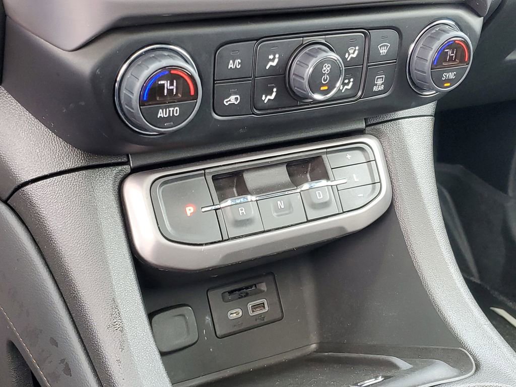 Used 2023 GMC Acadia AT4 w/ Technology Package AWD/4WD image 20
