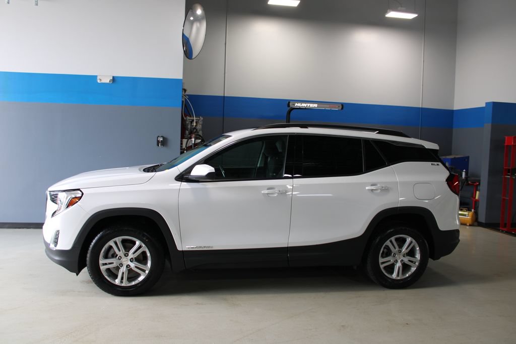 Used 2020 GMC Terrain SLE w/ Driver Convenience Package AWD/4WD image 10