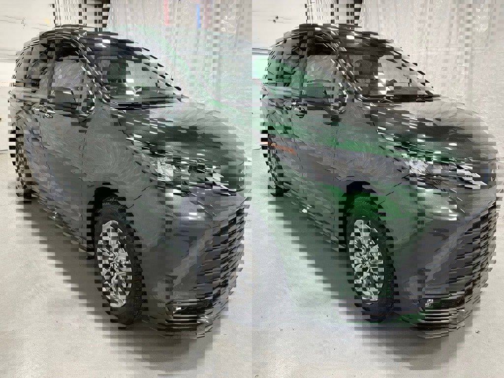 Used 2025 Toyota Sienna XLE