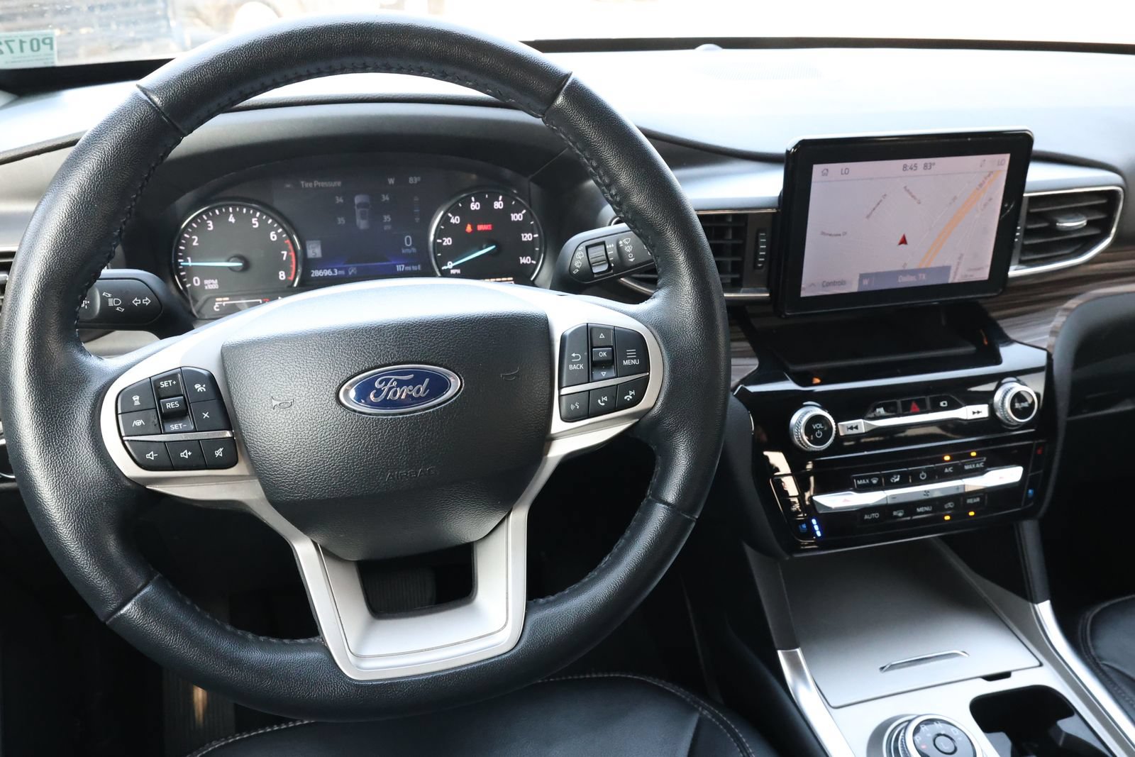 Used 2023 Ford Explorer Limited AWD/4WD image 16