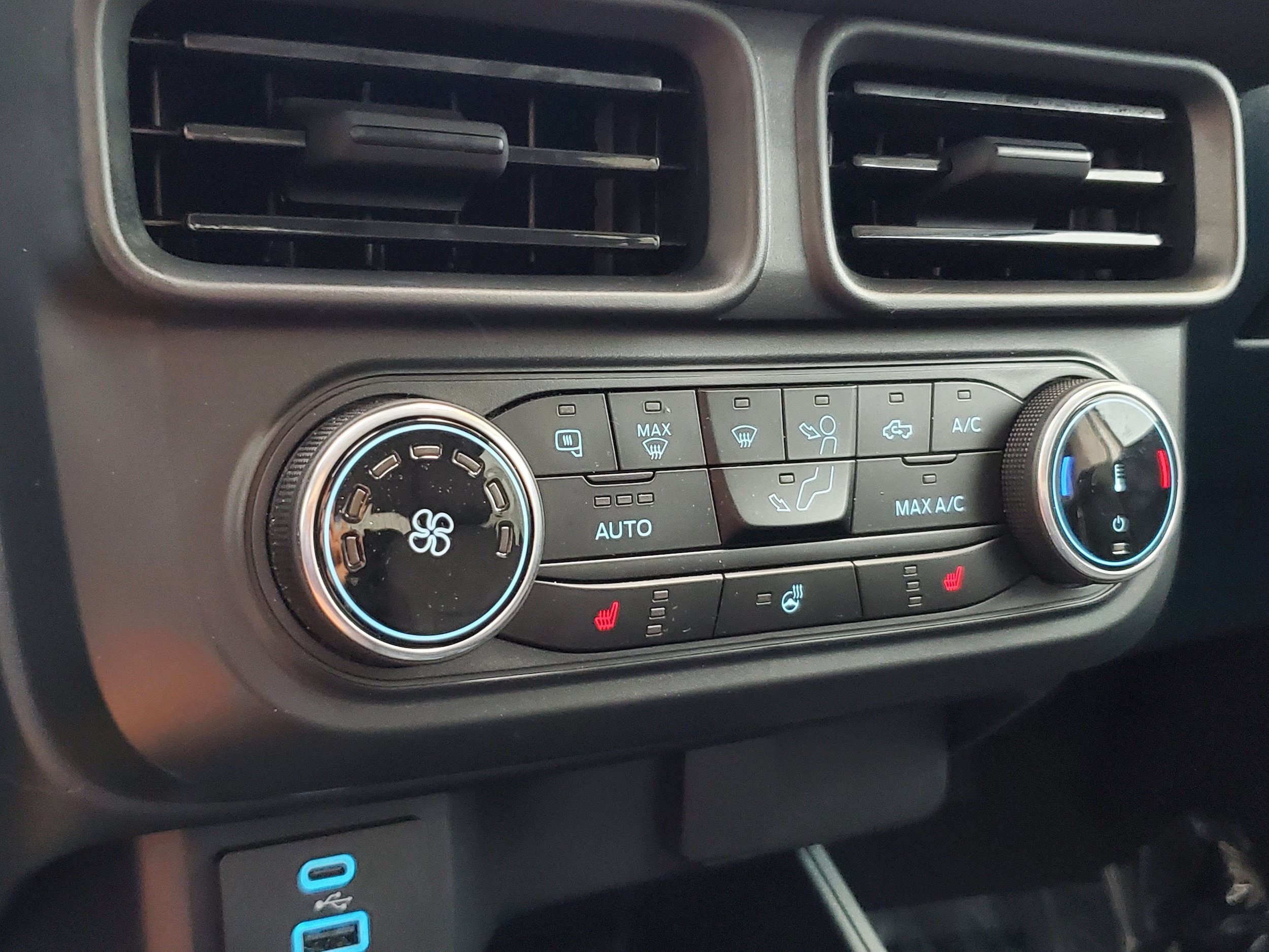 Used 2024 Ford Maverick XLT w/ XLT Luxury Package AWD/4WD image 18