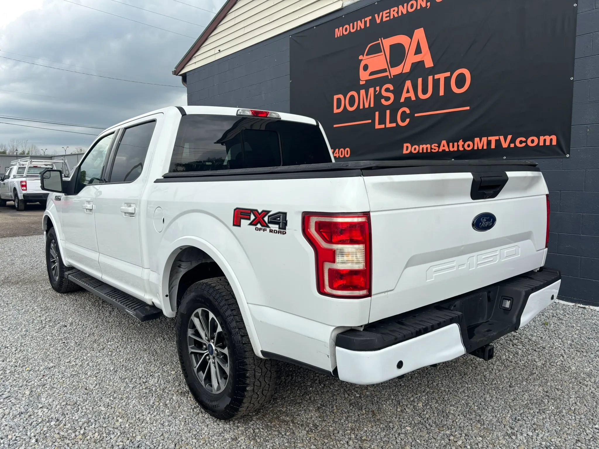 Used 2019 Ford F150 XLT w/ Equipment Group 302A Luxury AWD/4WD image 3