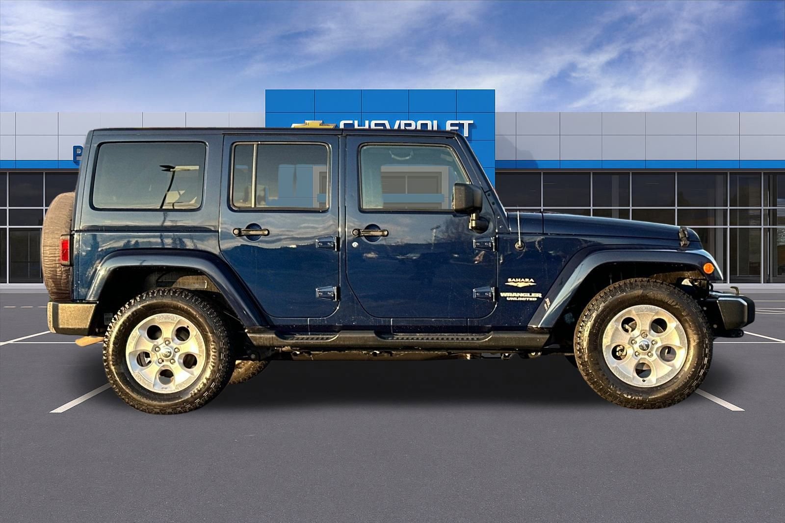 Used 2013 Jeep Wrangler Unlimited Sahara w/ Connectivity Group image 3