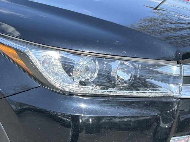 Used 2017 Toyota Highlander Limited image 10
