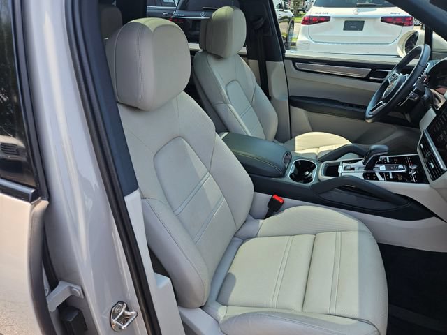 Used 2021 Porsche Cayenne AWD/4WD image 48