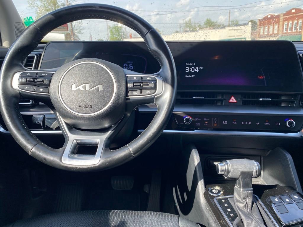 Used 2023 Kia Sportage EX image 12
