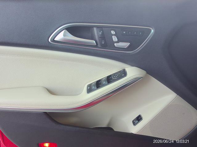 Used 2018 Mercedes-Benz CLA 250 4MATIC image 9