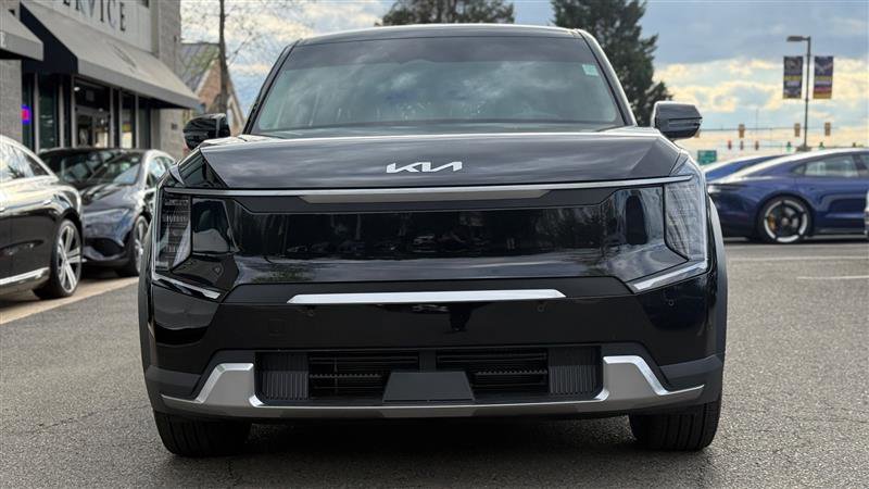 Used 2024 Kia EV9 Light Long Range image 8