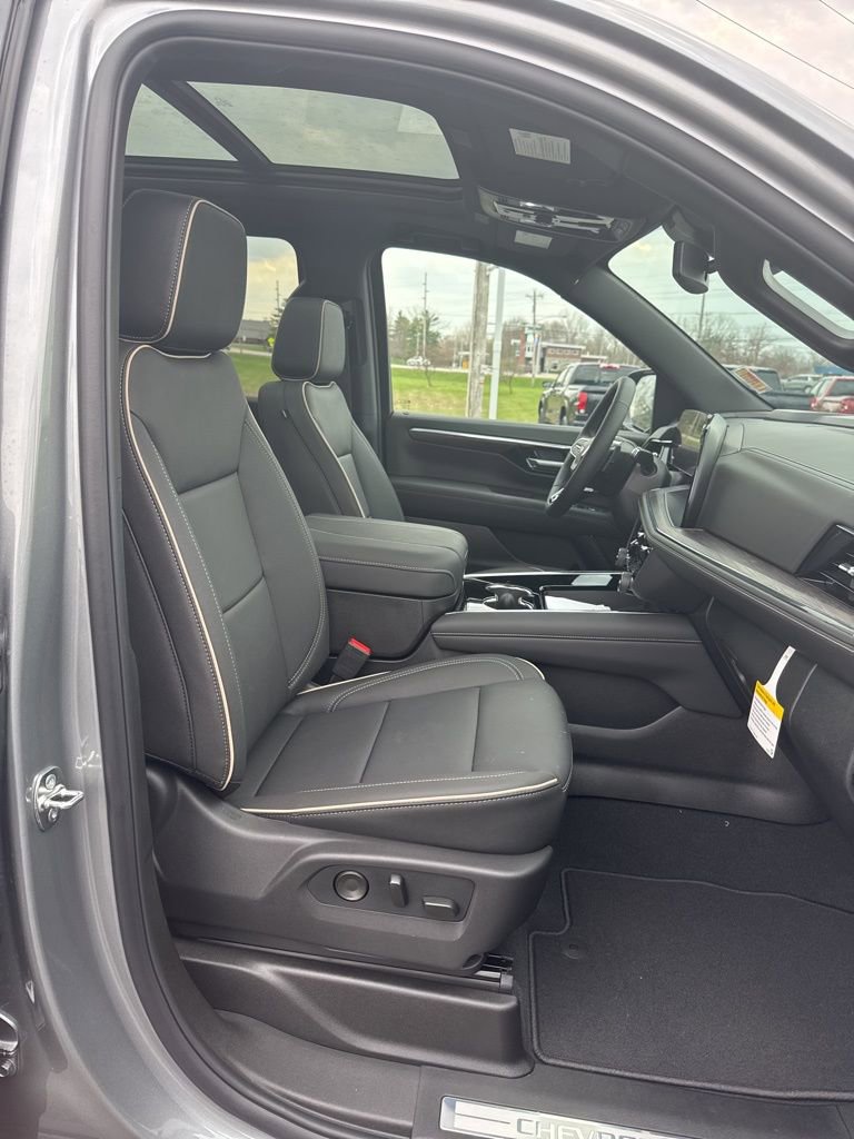 New 2026 Chevrolet Suburban Premier w/ Sun And Tow Package image 58