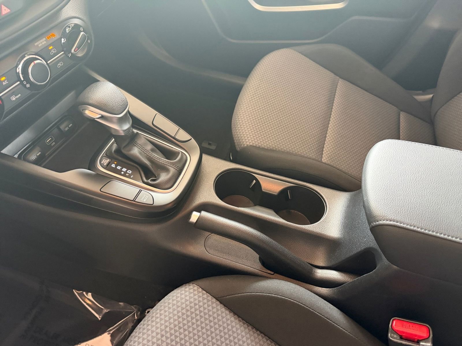 Used 2025 Kia Soul LX w/ LX Technology Package image 36