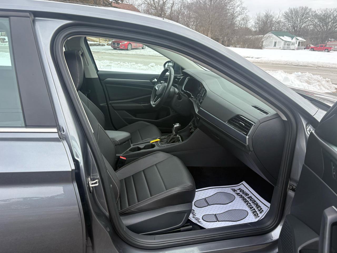 Used 2024 Volkswagen Jetta SE FWD image 25