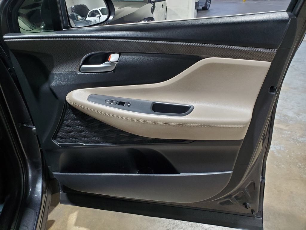 Used 2020 Hyundai Santa Fe SE FWD image 15