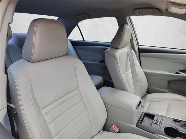 Used 2017 Toyota Camry XLE FWD image 12