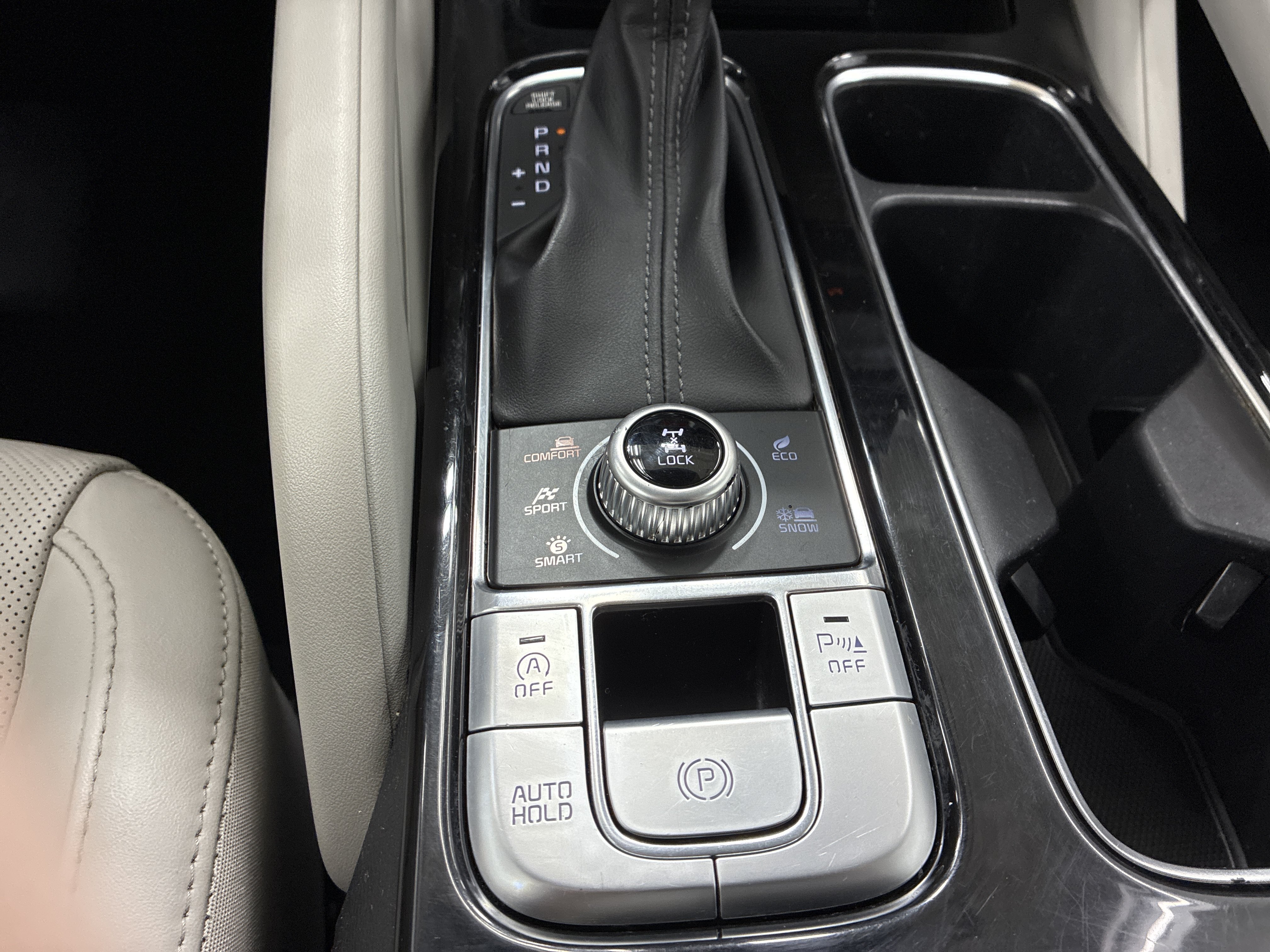 Used 2020 Kia Telluride S AWD/4WD image 19