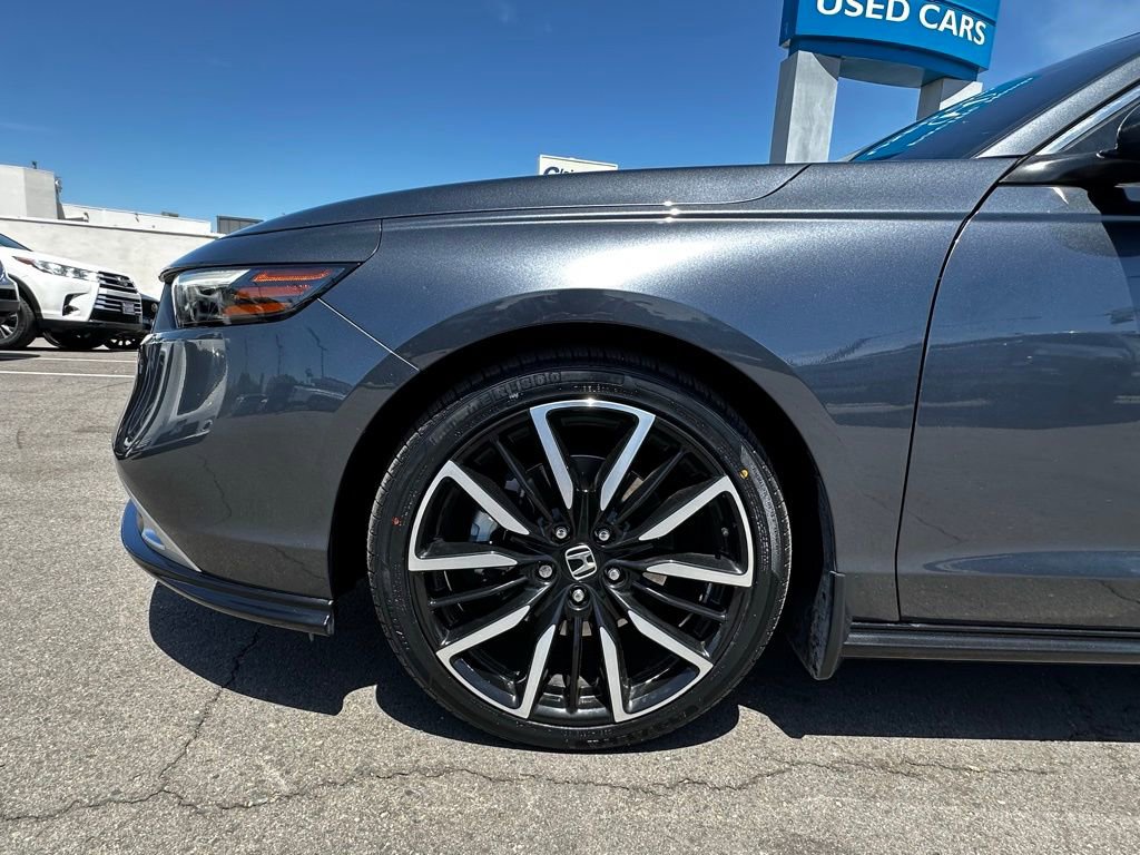 Used 2023 Honda Accord Touring image 8