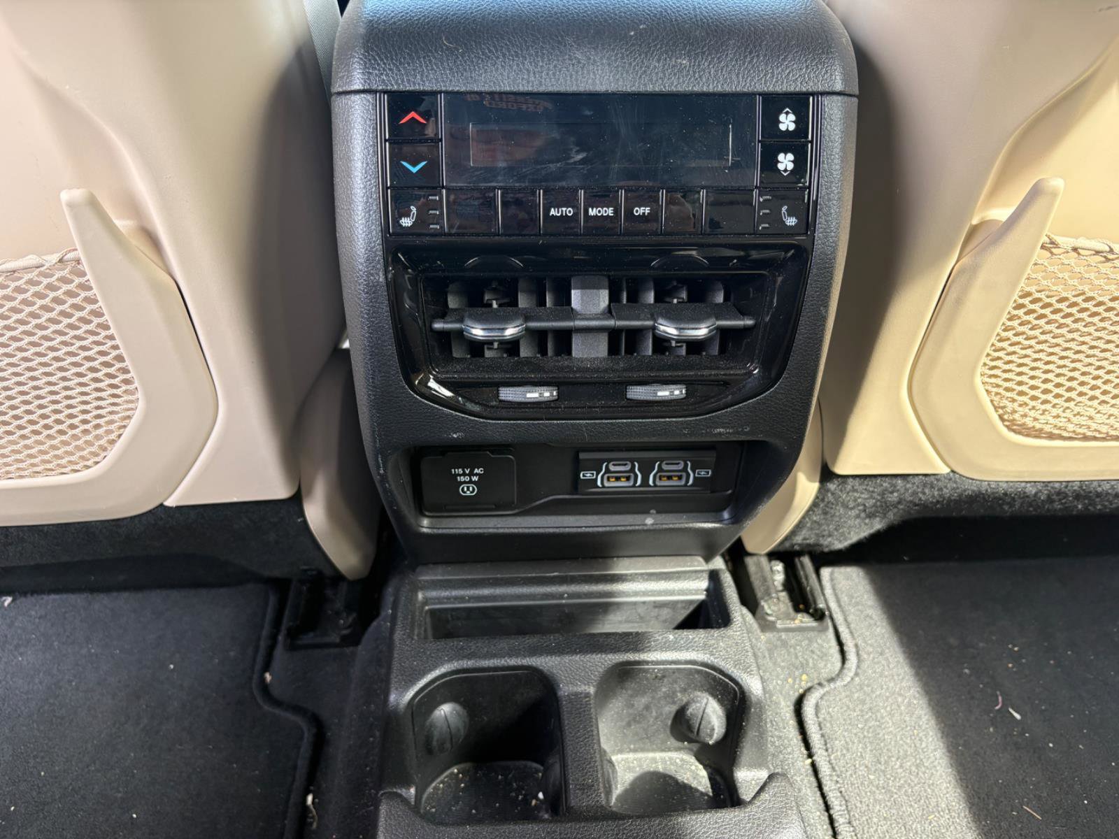 Used 2023 Jeep Grand Cherokee L Limited AWD/4WD image 20
