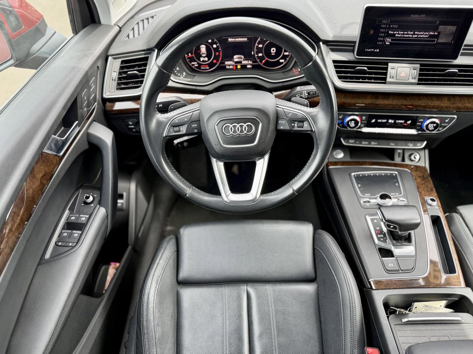 Used 2019 Audi Q5 2.0T Premium Plus w/ Premium Plus Package image 2