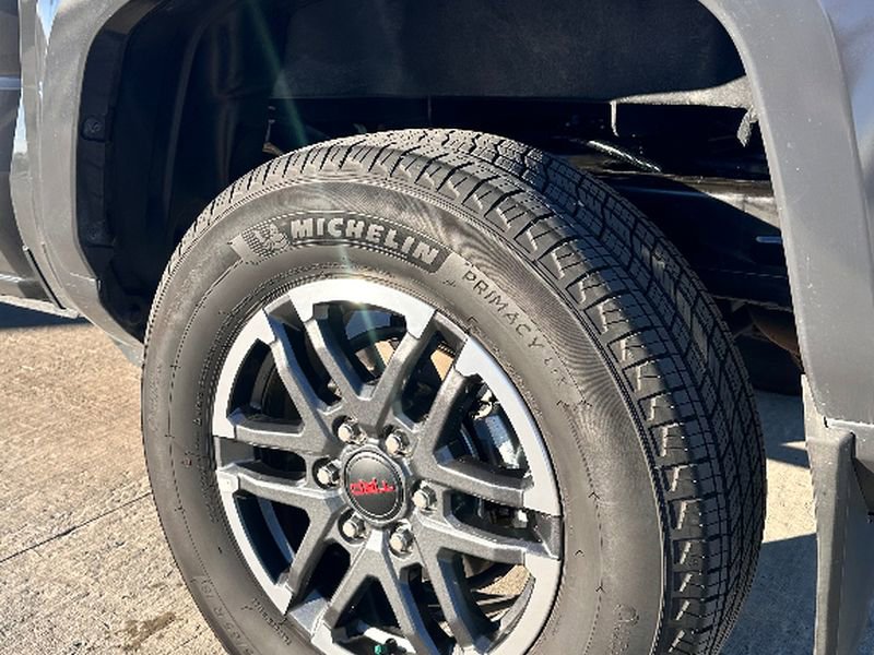 Used 2024 Toyota Tacoma TRD Sport image 11