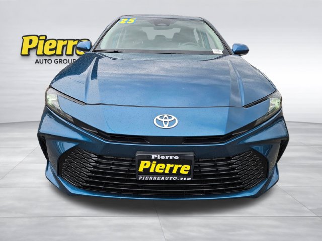 Used 2025 Toyota Camry LE FWD image 9