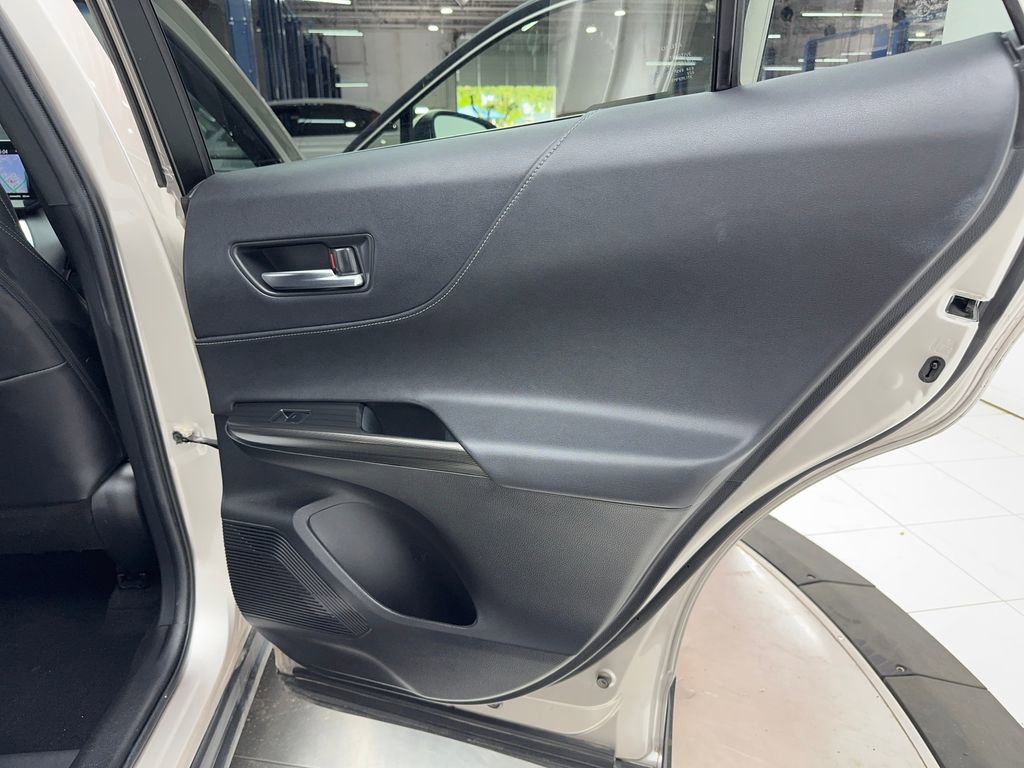 Used 2021 Toyota Venza XLE w/ Softex Package image 34