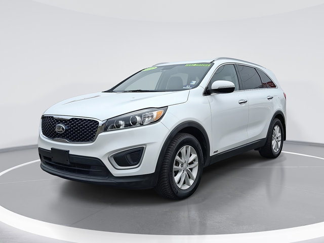 Used 2017 Kia Sorento LX w/ LX Convenience Package