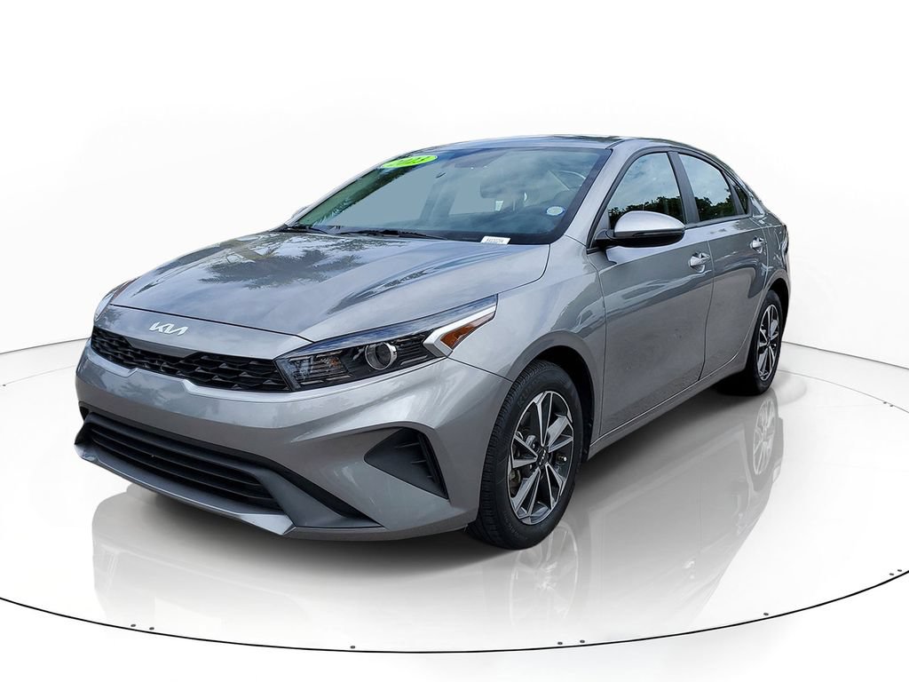 Certified 2023 Kia Forte LXS w/ LXS Technology Package FWD image 3