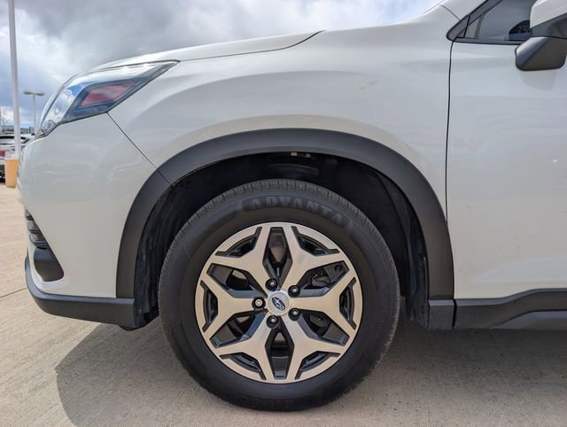 Used 2022 Subaru Forester Premium w/ Popular Package #2 image 11