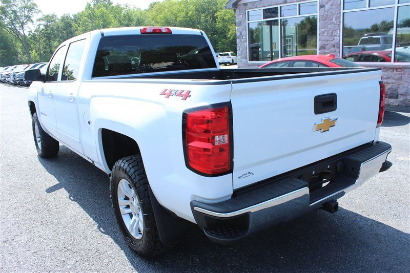 Used 2018 Chevrolet Silverado 1500 LT w/ Max Trailering Package AWD/4WD image 5