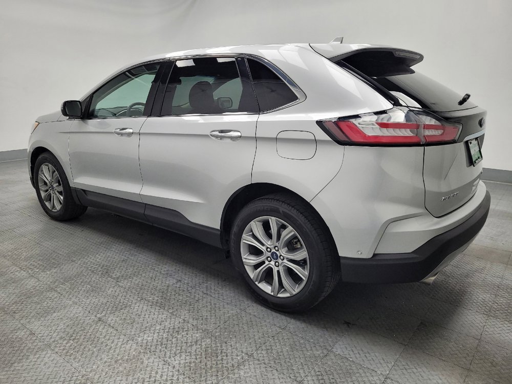 Used 2019 Ford Edge Titanium w/ Equipment Group 301A FWD image 3