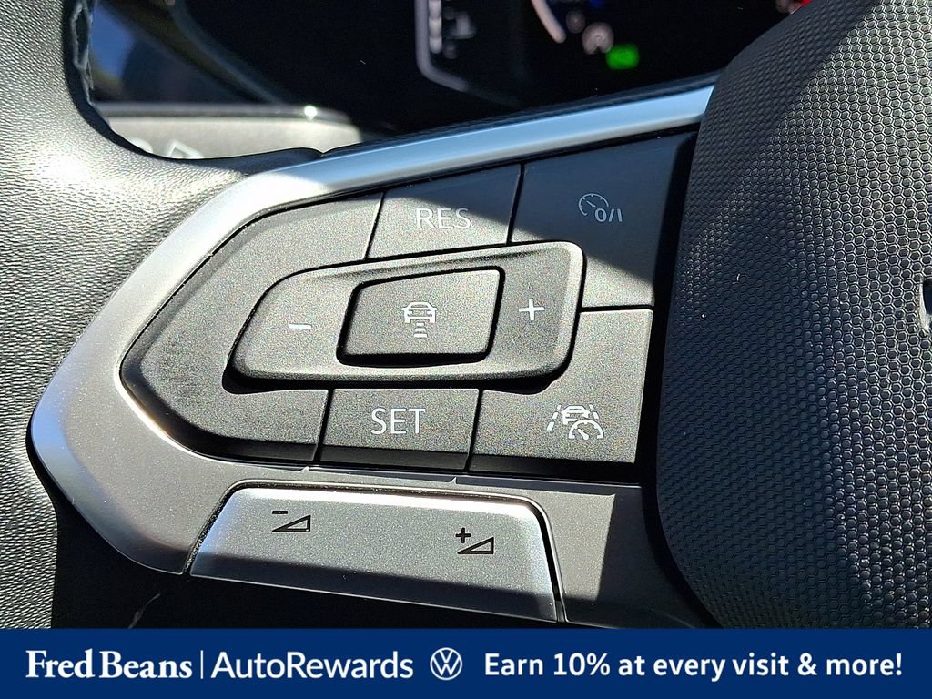 Certified 2023 Volkswagen Taos SEL AWD/4WD image 28