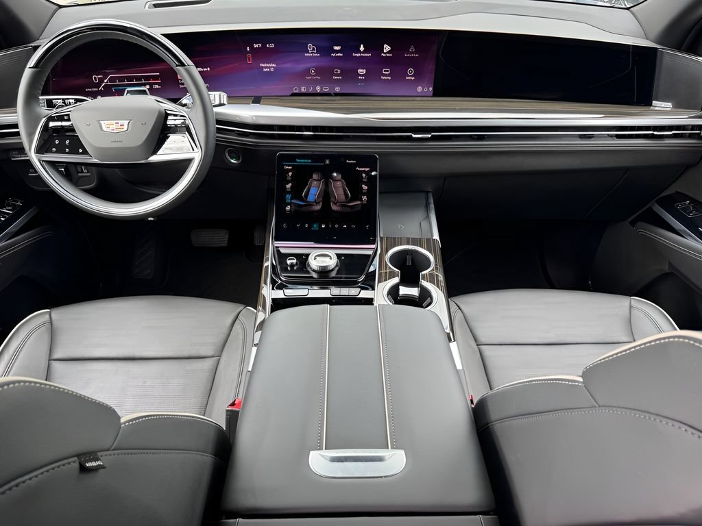 Certified 2025 Cadillac Escalade Premium Luxury AWD/4WD image 21