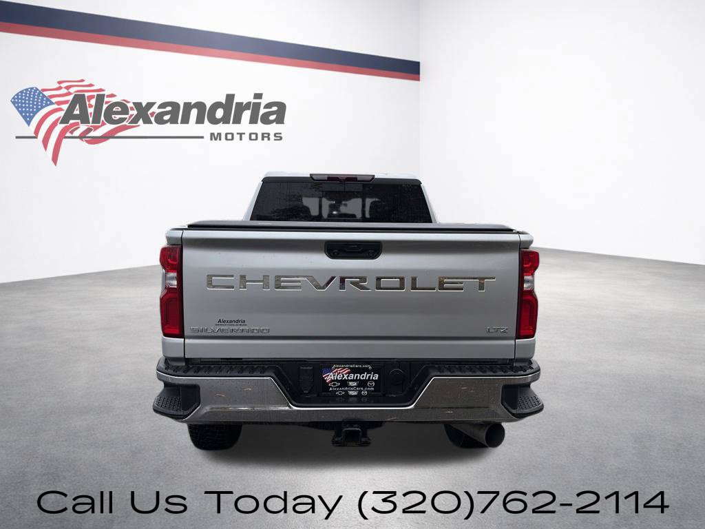 Used 2022 Chevrolet Silverado 3500 LTZ w/ LTZ Convenience Package AWD/4WD image 7