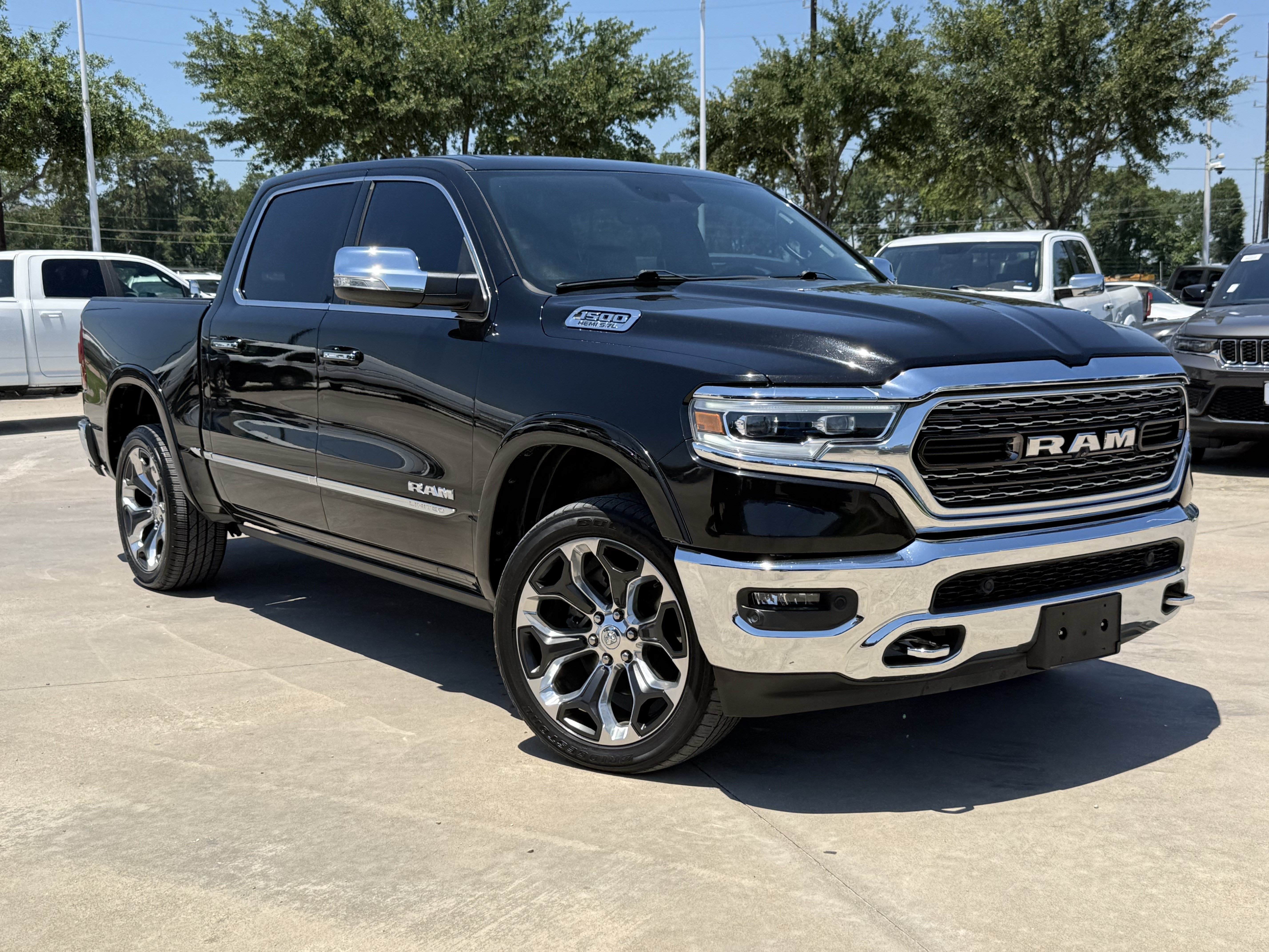 Used 2019 RAM 1500 Limited w/ Advanced Safety Group AWD/4WD image 2