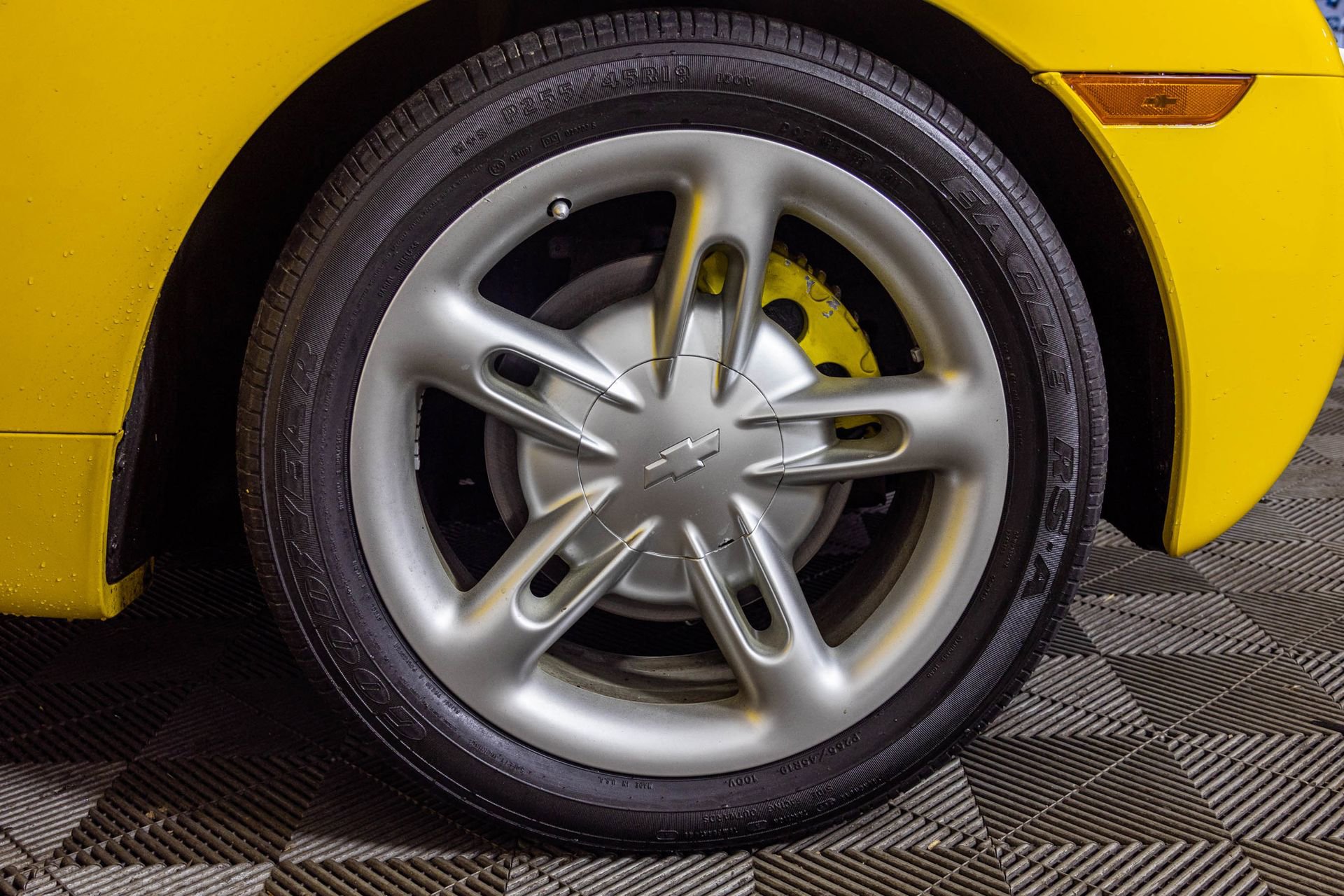 Used 2004 Chevrolet SSR w/ Preferred Equipment Group image 42