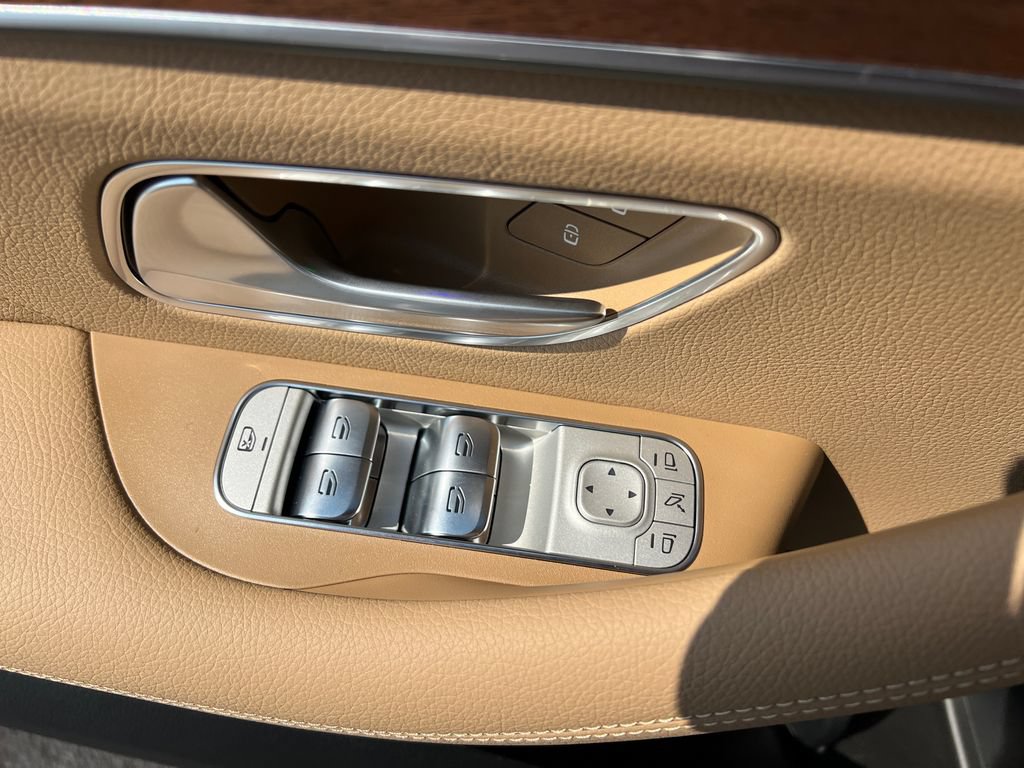 New 2026 Mercedes-Benz GLS 450 4MATIC image 11