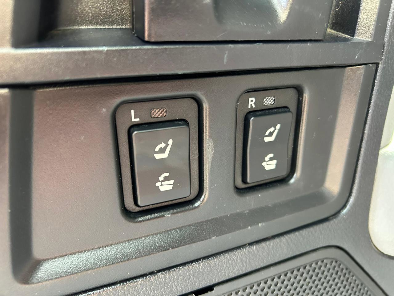 Used 2014 Toyota Sequoia Limited AWD/4WD image 18