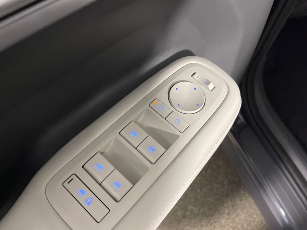 New 2026 Hyundai Santa Fe SEL image 18