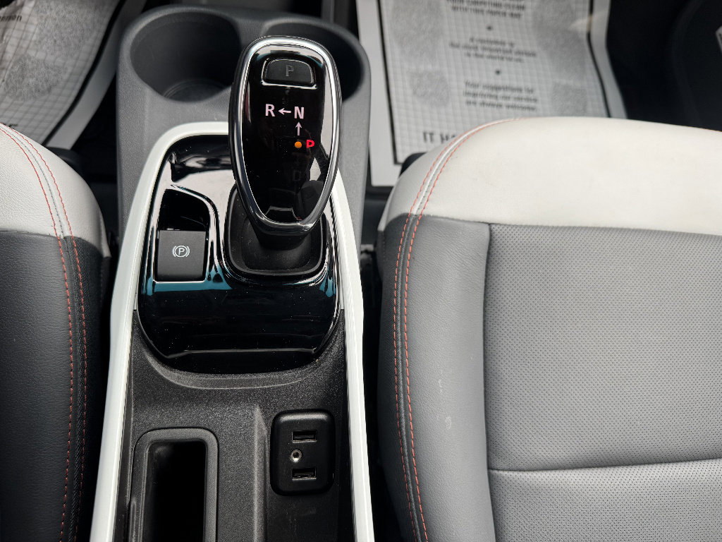 Used 2018 Chevrolet Bolt Premier w/ Driver Confidence II Package image 18