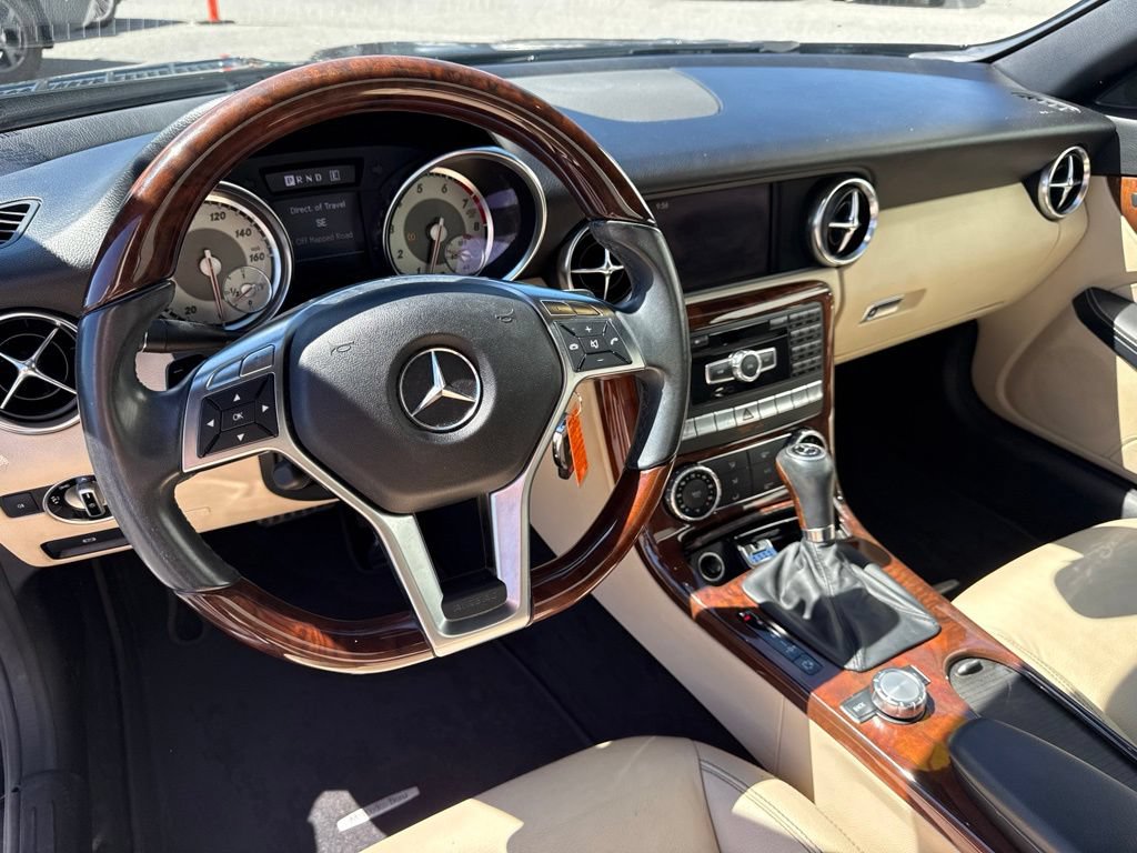 Used 2012 Mercedes-Benz SLK 350 image 21