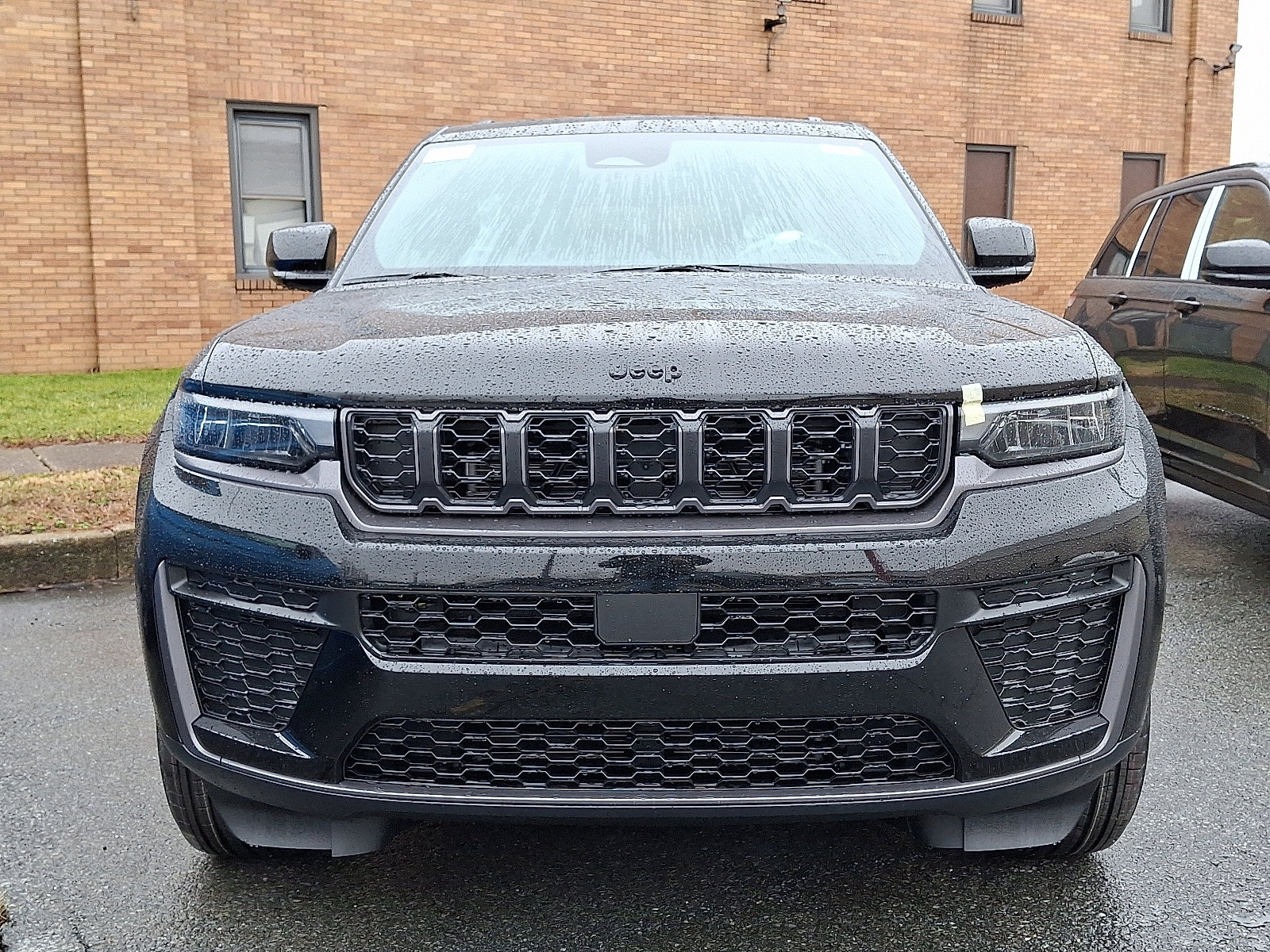 New 2026 Jeep Grand Cherokee Altitude AWD/4WD image 2