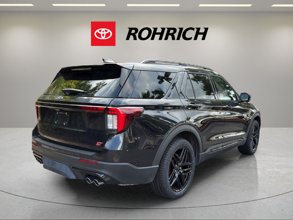 Used 2025 Ford Explorer ST w/ Sun And Sound Package AWD/4WD image 6