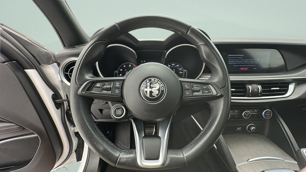Used 2023 Alfa Romeo Stelvio Ti AWD/4WD image 15