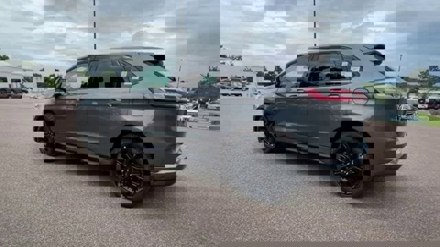 Used 2023 Ford Edge ST-Line image 4