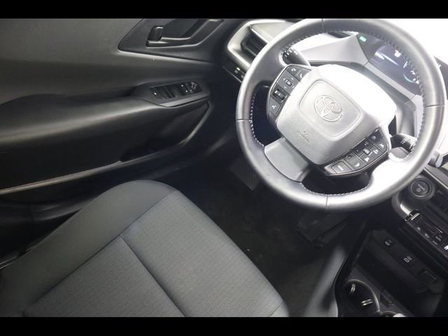 Used 2024 Toyota Prius LE image 15