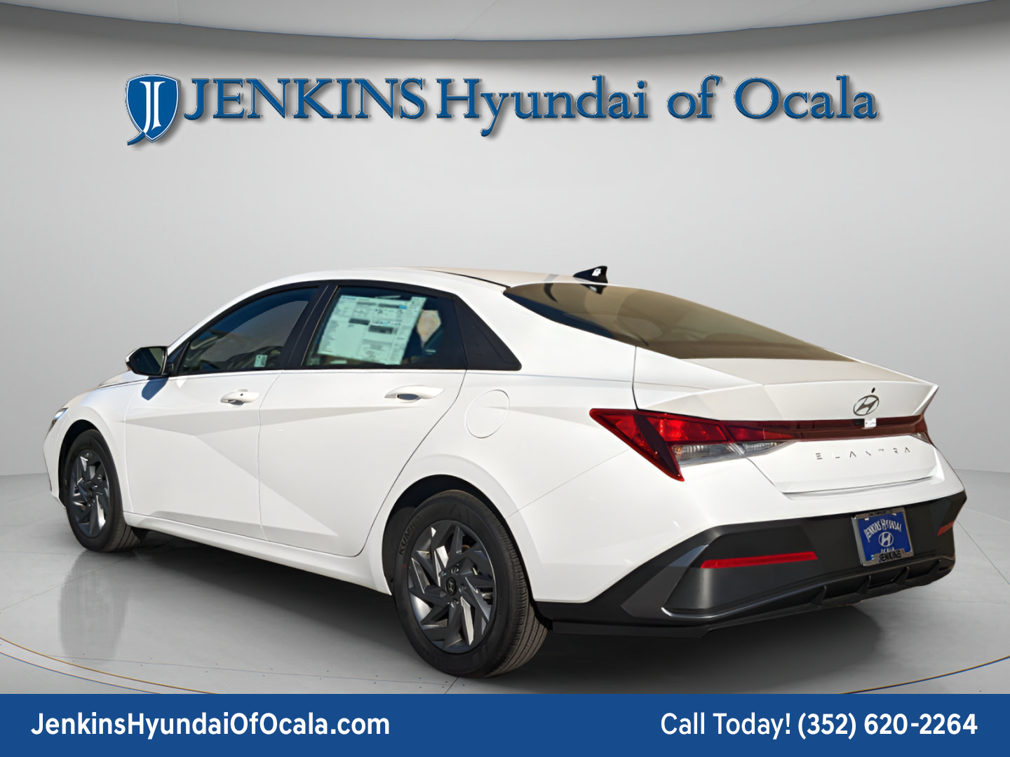Certified 2025 Hyundai Elantra Sport w/ Cargo Package FWD image 5