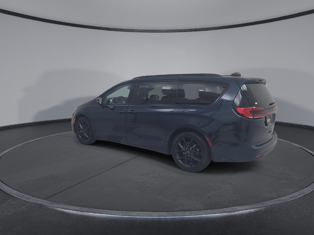 Certified 2025 Chrysler Pacifica Limited FWD image 13