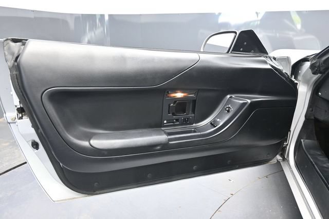 Used 1996 Chevrolet Corvette Convertible RWD image 9